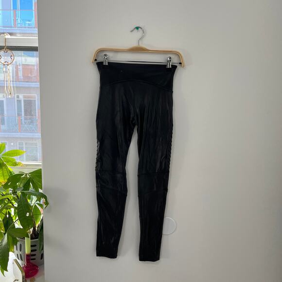 Spanx Faux Leather Moto Black Leggings Size Small - Picture 5 of 5